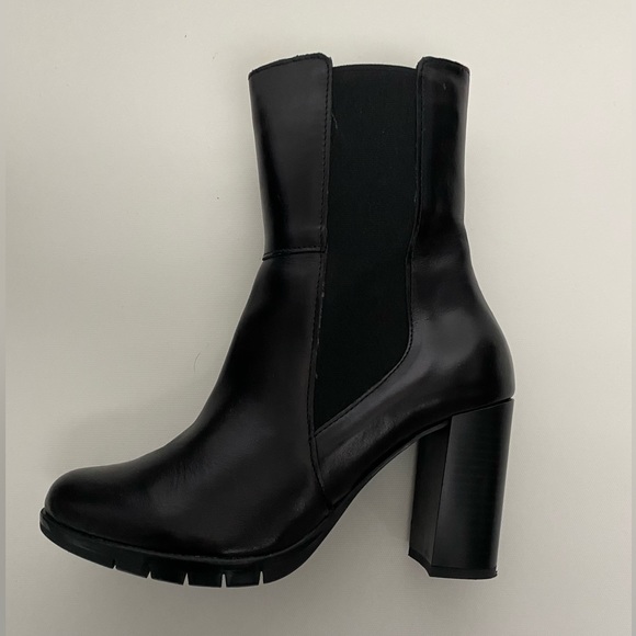 Black Leather Heeled Booties, EU 39, US 8 - Picture 1 of 5